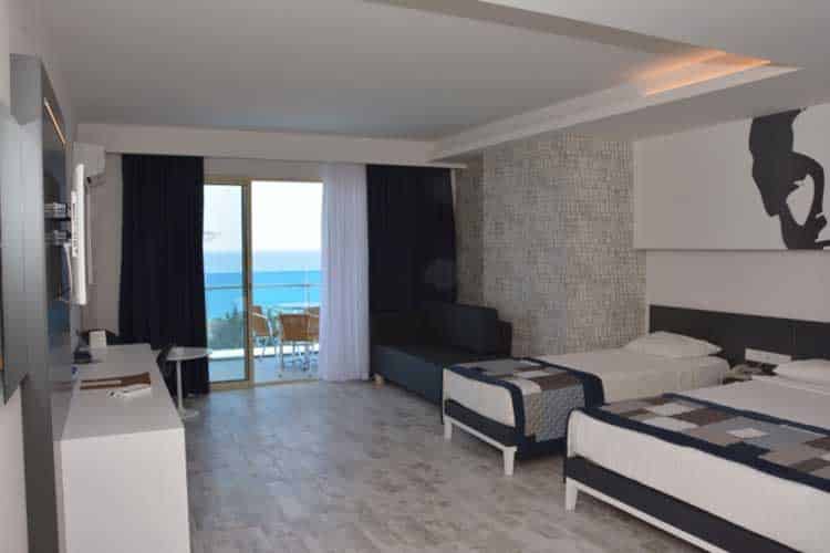 Smartline White City Beach Hotel